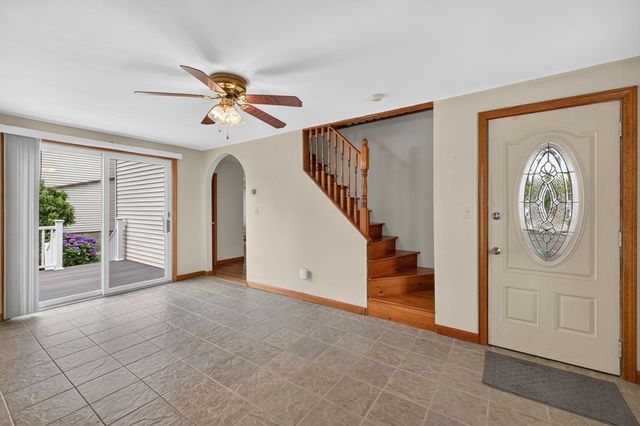 31 Oregon St, Fall River, MA 02720