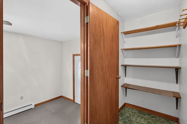 31 Oregon St, Fall River, MA 02720