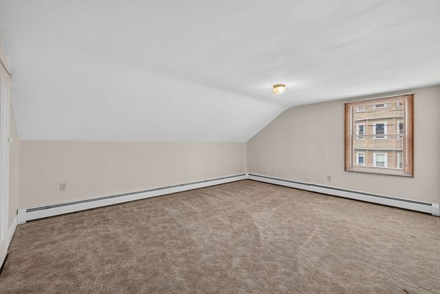 31 Oregon St, Fall River, MA 02720