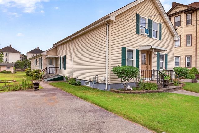 31 Oregon St, Fall River, MA 02720