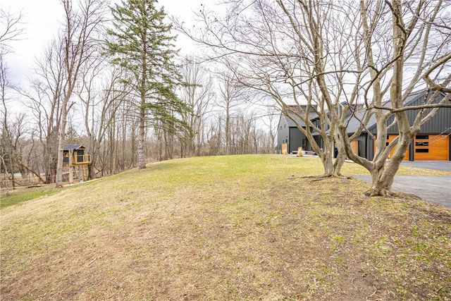 1012 Rabbit Ear Pass, Victor, NY 14564