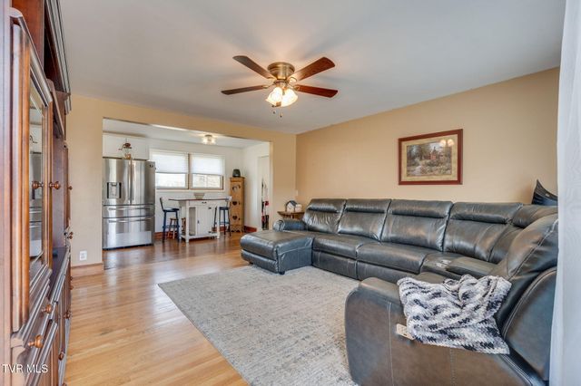 209 Elmhurst Drive, Kingsport, TN 37663