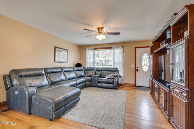 209 Elmhurst Drive, Kingsport, TN 37663