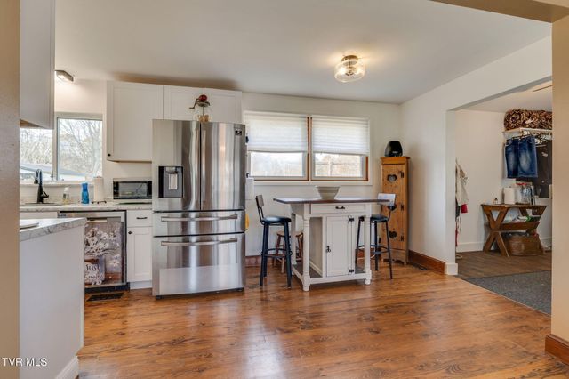 209 Elmhurst Drive, Kingsport, TN 37663