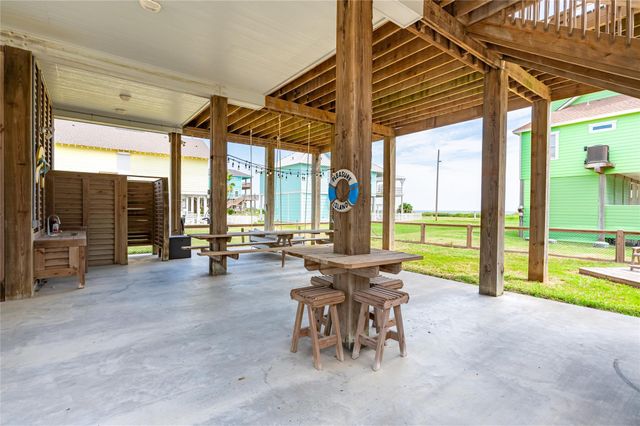 1326 Sunrise, Crystal Beach, TX 77650