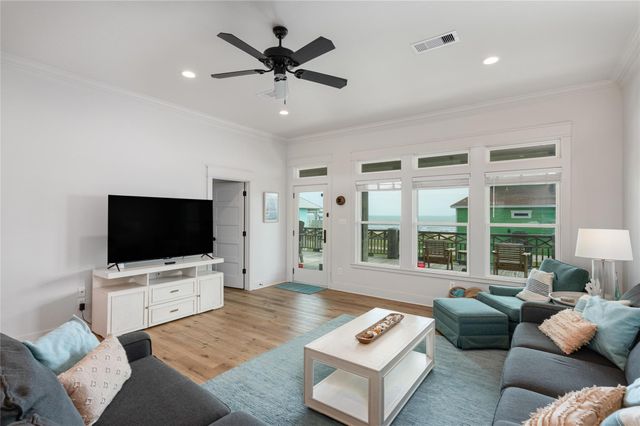 1326 Sunrise, Crystal Beach, TX 77650