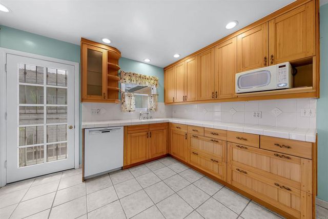 5452 Forbes Avenue, San Diego, CA 92120