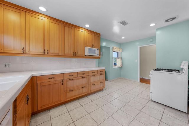 5452 Forbes Avenue, San Diego, CA 92120