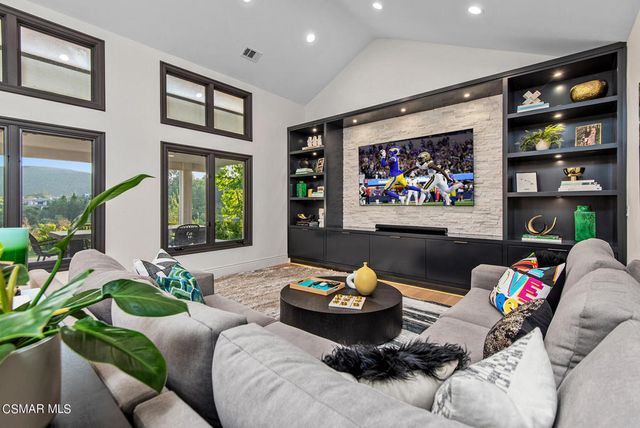 1000 Lakeview Canyon Road, Westlake Village, CA 91362