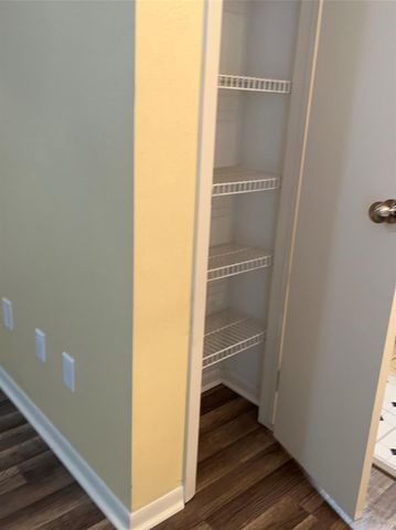 3919 Fairmont Pkwy Parkway 200, Pasadena, TX 77504