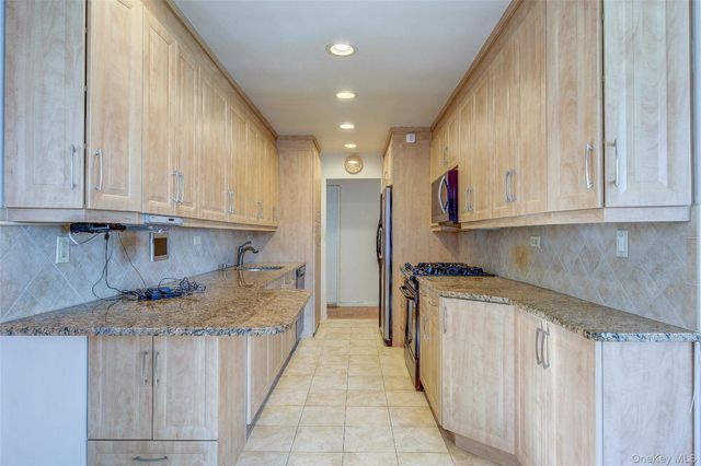 211-65 23rd Avenue 1K, Bayside, NY 11360