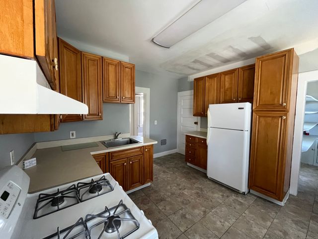 356 Midland Street 2, Bridgeport, CT 06605