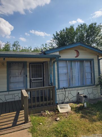 3702 W Poplar, San Antonio, TX 78228