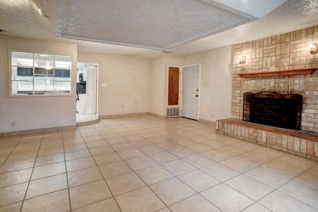 204 Maynard ST, Bastrop, TX 78602