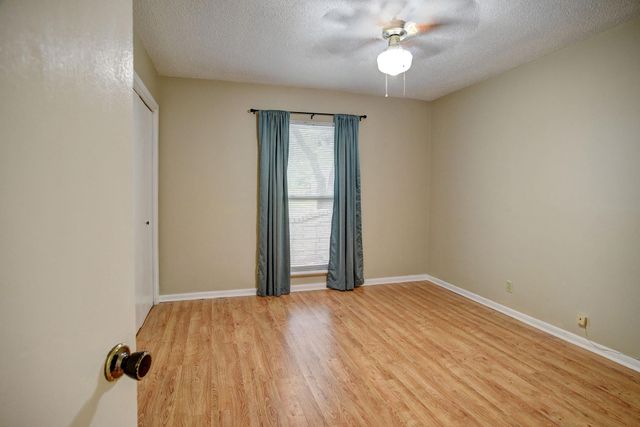 204 Maynard ST, Bastrop, TX 78602