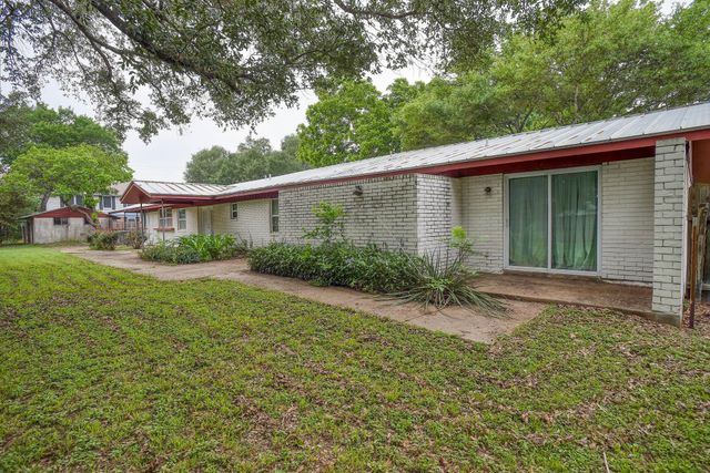 204 Maynard ST, Bastrop, TX 78602