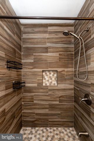 16 VICTORY AVE, Vineland, NJ 08360