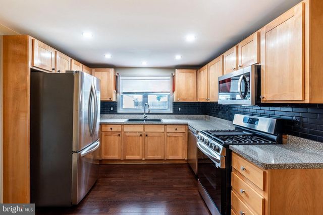16 VICTORY AVE, Vineland, NJ 08360