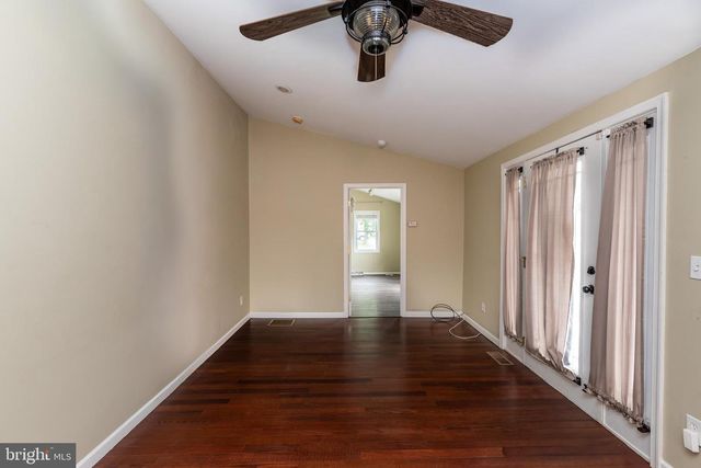 16 VICTORY AVE, Vineland, NJ 08360