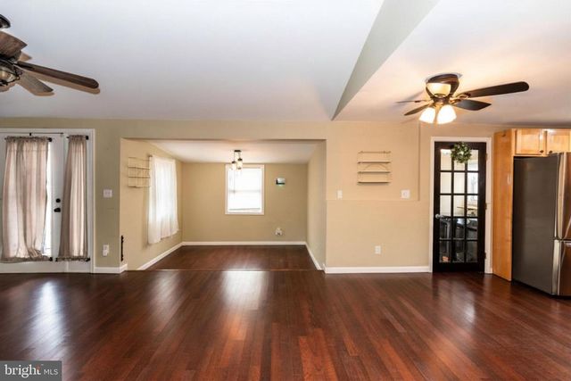 16 VICTORY AVE, Vineland, NJ 08360