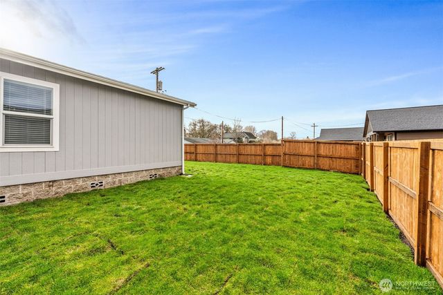1243 SW Elzina Street, Chehalis, WA 98532