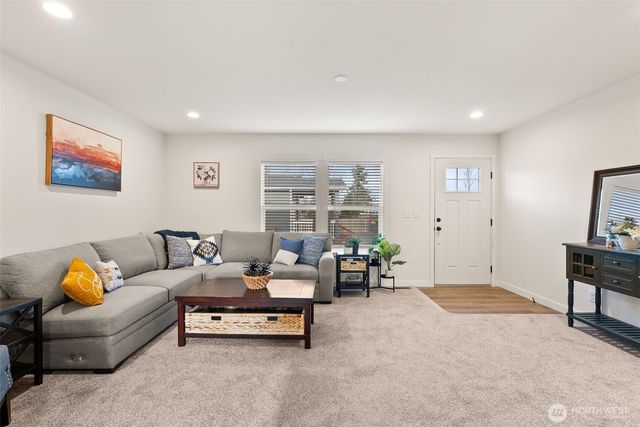 1243 SW Elzina Street, Chehalis, WA 98532