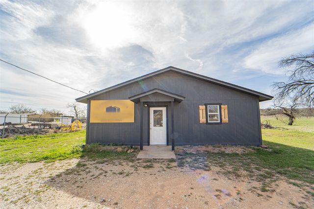 105 N Dairy Street, Breckenridge, TX 76424