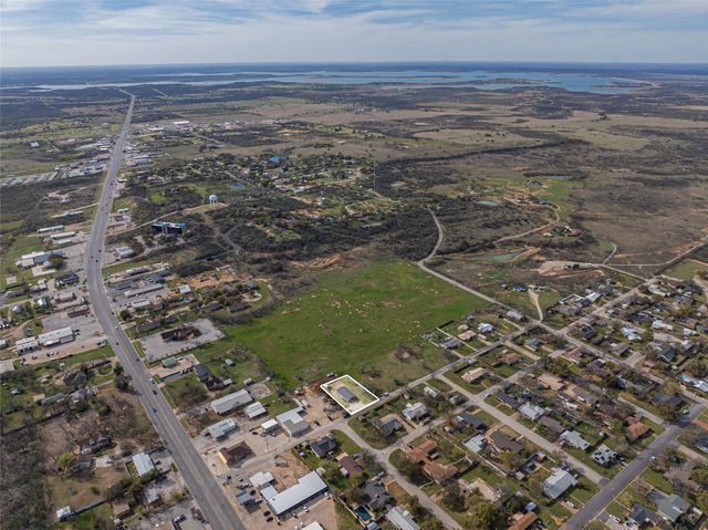 105 N Dairy Street, Breckenridge, TX 76424