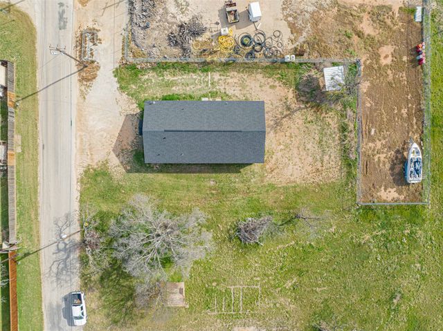 105 N Dairy Street, Breckenridge, TX 76424