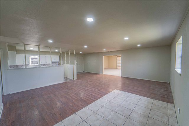 105 N Dairy Street, Breckenridge, TX 76424