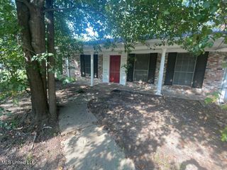 1886 Smallwood Street, Jackson, MS 39212