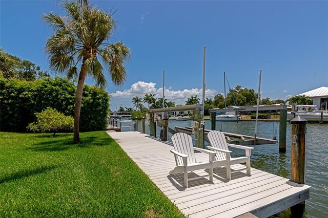 7631 COVE TERRACE, Sarasota, FL 34231