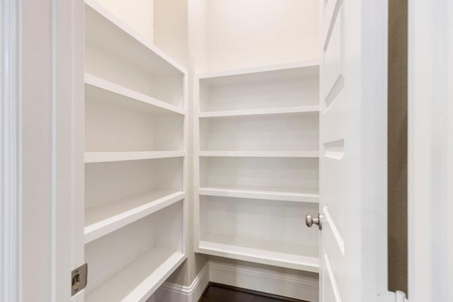 242 Marble Garden Lane, Conroe, TX 77304