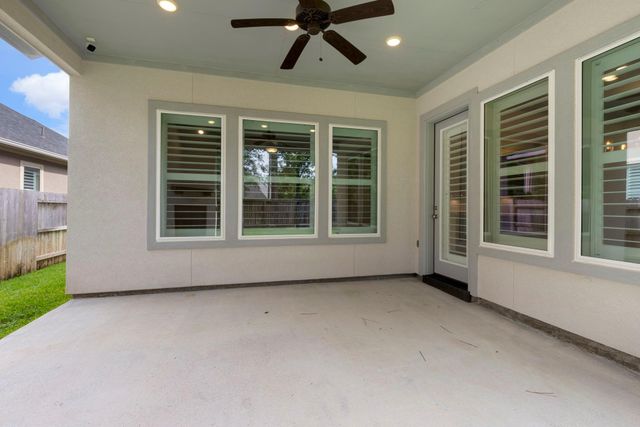 242 Marble Garden Lane, Conroe, TX 77304