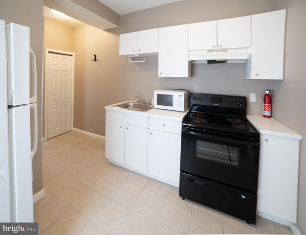 1819 N WILLINGTON ST, Philadelphia, PA 19121