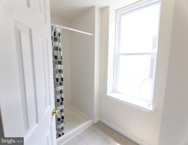 1819 N WILLINGTON ST, Philadelphia, PA 19121