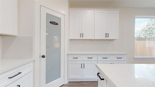 5119 Selinsky Road, Houston, TX 77048