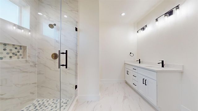 5119 Selinsky Road, Houston, TX 77048