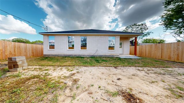 5119 Selinsky Road, Houston, TX 77048
