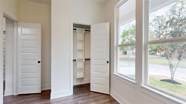 5119 Selinsky Road, Houston, TX 77048