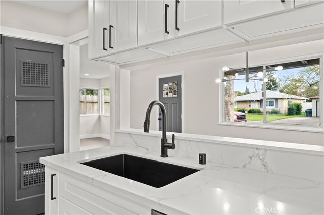 917 Singingwood, Sacramento, CA 95864