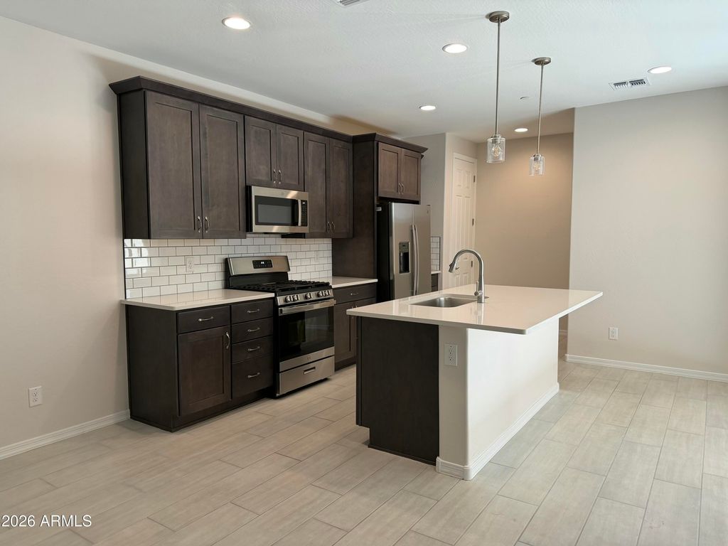 2820 N EVERGREEN Street, Buckeye, AZ 85396