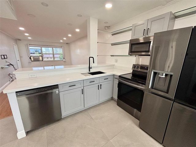 2820 NE 201ST Terrace F326, Aventura, FL 33180