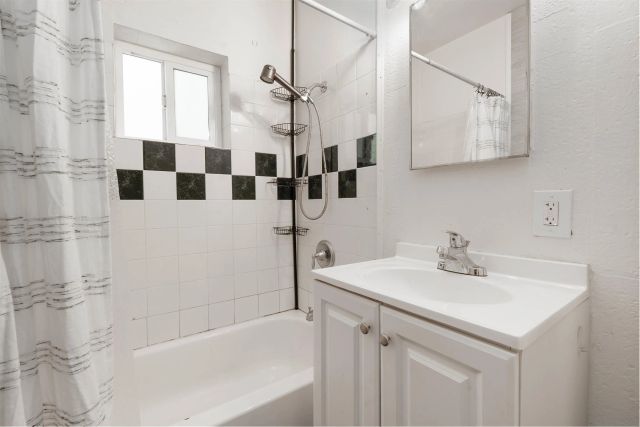 1015 4th Ave., Chula Vista, CA 91911