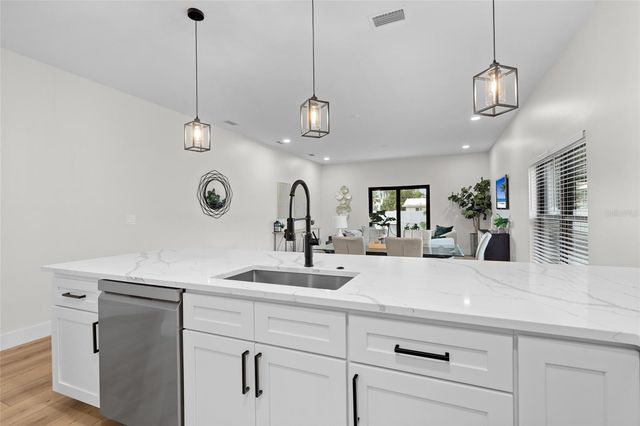 4308 W GRAY STREET 1, Tampa, FL 33609