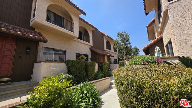 1711 Grismer Avenue 56, Burbank, CA 91504