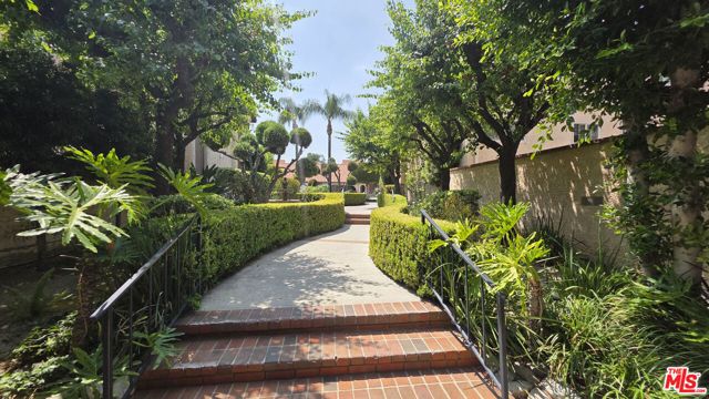 1711 Grismer Avenue 56, Burbank, CA 91504