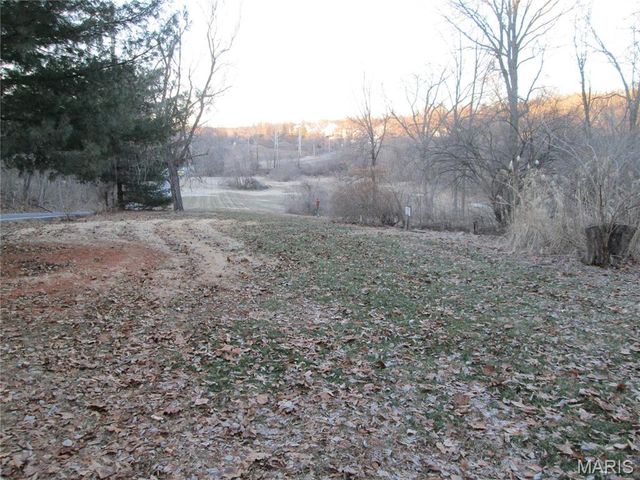 3600 Old Baumgartner, St Louis, MO 63129