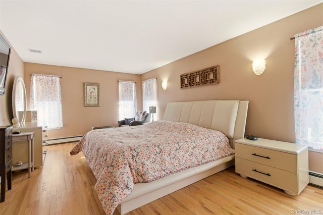 4 Macintosh Lane, Selden, NY 11784