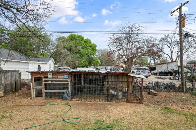 3825 Mercury Street, Haltom City, TX 76111